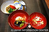 Hiryuzu with vegetables (back) and clear soup (front)