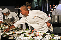 Nobu Matsuhisa preparing his dish